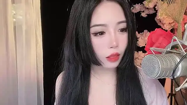 Snapshot of ying-love520 chatting on 02.04.25 ying-love520 online show from 02.04.25