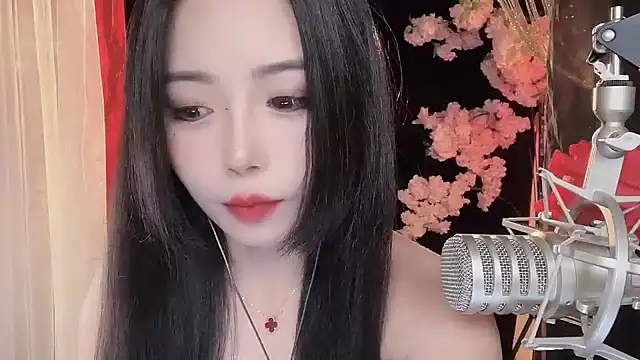 Snapshot of ying-love520 chatting on 02.15.25 ying-love520 online show from 02.15.25