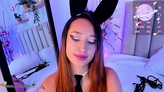 Snapshot of coral_jonesss chatting on 02.08.25 coral jonesss online show from 02.08.25