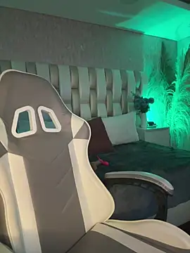 Sara  collins   online show from 12.20.25