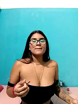 Snapshot of Renata_222 chatting on 01.18.25 Renata 222 online show from 01.18.25