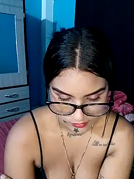 Snapshot of Renata_222 chatting on 03.18.25 Renata 222 online show from 03.18.25