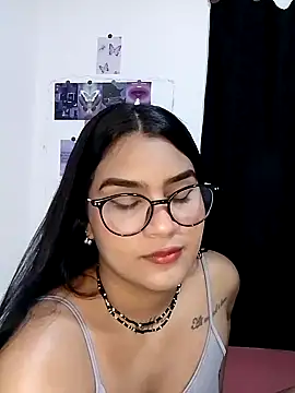 Snapshot of Renata_222 chatting on 09.13.25 Renata 222 online show from 09.13.25