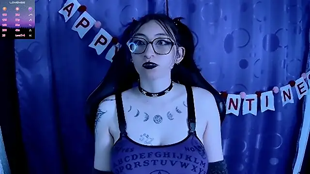 Kimlennox  online show from 02.11.25