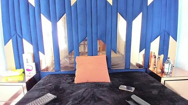 Salmaportman69 online show from 12.04.25