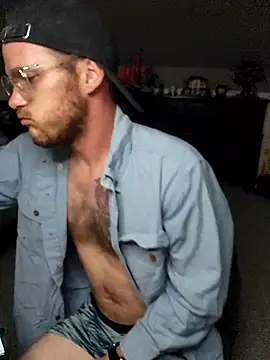 Snapshot of SoxxyNsh chatting on 09.30.25 SoxxyNsh online show from 09.30.25