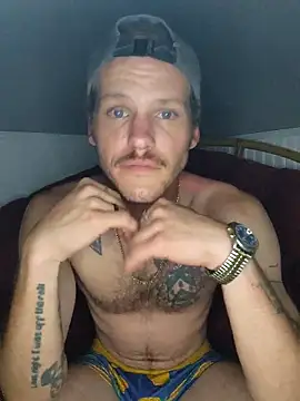 Snapshot of SoxxyNsh chatting on 10.03.25 SoxxyNsh online show from 10.03.25