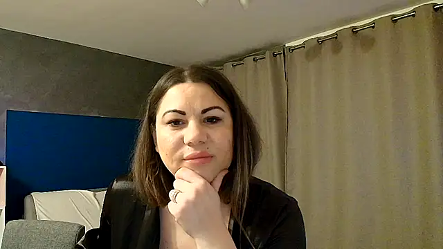 Snapshot of VixenVibesX chatting on 01.30.25 VixenVibesX online show from 01.30.25