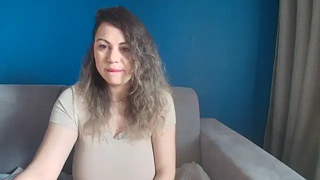 Snapshot of VixenVibesX chatting on 02.23.25 VixenVibesX online show from 02.23.25