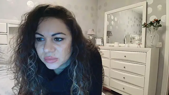 Snapshot of VixenVibesX chatting on 03.13.25 VixenVibesX online show from 03.13.25