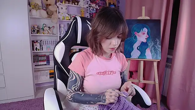 Snapshot of Catharsisi chatting on 01.16.25 Catharsisi online show from 01.16.25