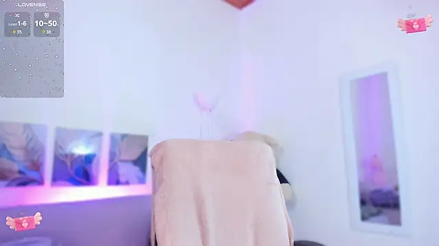 Snapshot of Kathe_slim chatting on 11.14.25 Kathe slim online show from 11.14.25