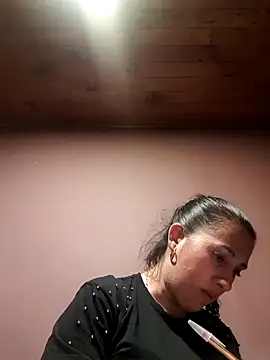 Snapshot of CHARLOTTE_1711 chatting on 09.17.25 CHARLOTTE 1711 online show from 09.17.25