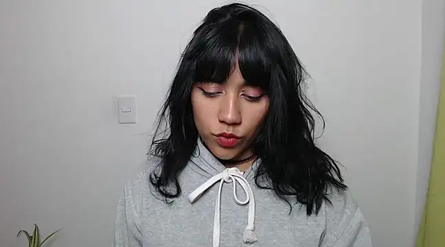 Snapshot of juli_love11 chatting on 03.05.25 juli love11 online show from 03.05.25