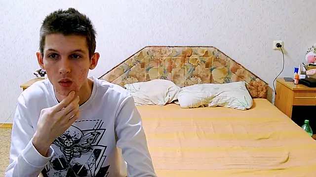 Snapshot of Lester_Broo chatting on 03.09.25 Lester Broo online show from 03.09.25