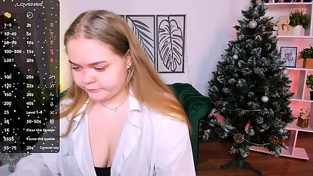 Snapshot of Erica__Alta chatting on 01.12.25 Erica Alta online show from 01.12.25