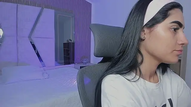 BellaaStorm online show from 10.02.25