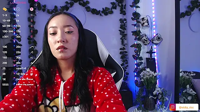 Snapshot of victoria_ricci_a chatting on 10.08.25 victoria ricci a online show from 10.08.25