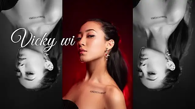 Snapshot of victoria_ricci_a chatting on 10.14.25 victoria ricci a online show from 10.14.25