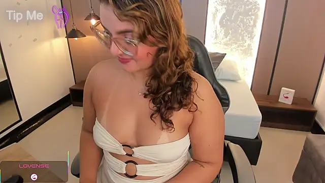 lilly ass  online show from 10.11.25