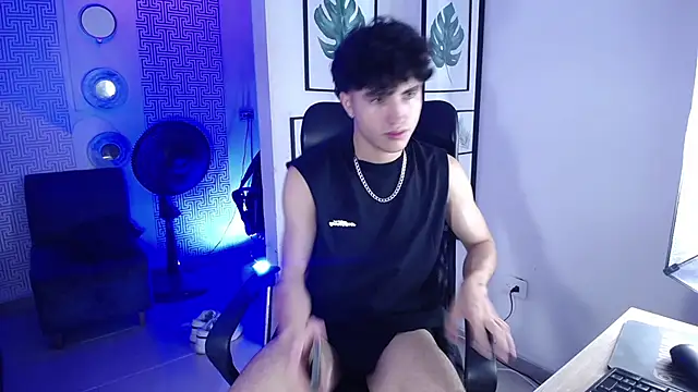 ZaneeCross online show from 01.28.25