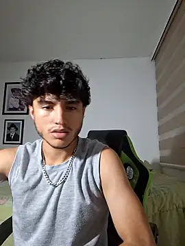 ZaneeCross online show from 02.28.25