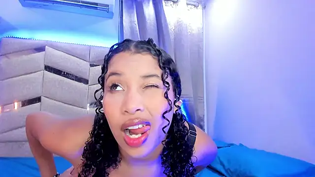 Snapshot of BrigitteRoy_ chatting on 06.06.26 BrigitteRoy online show from 06.06.26