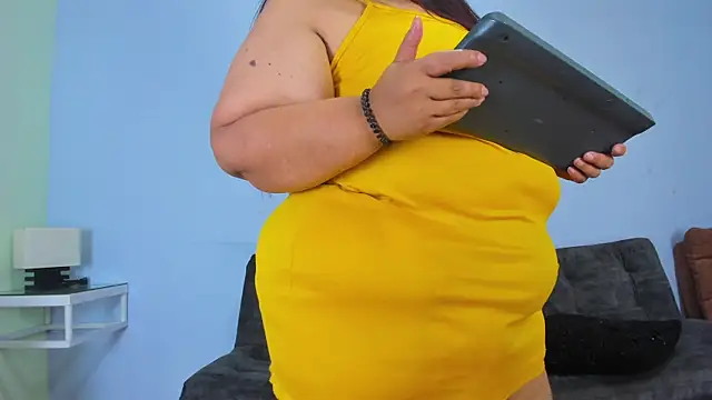 Snapshot of Charlotte_curvy_ chatting on 01.24.25 Charlotte curvy online show from 01.24.25