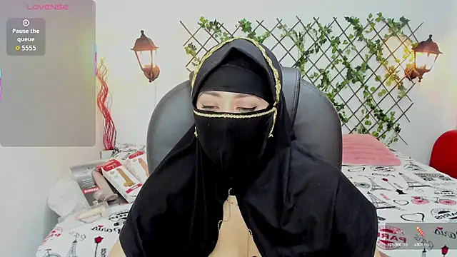 zahra Jalid online show from 10.15.25