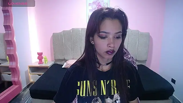 nilia ch online show from 01.14.25