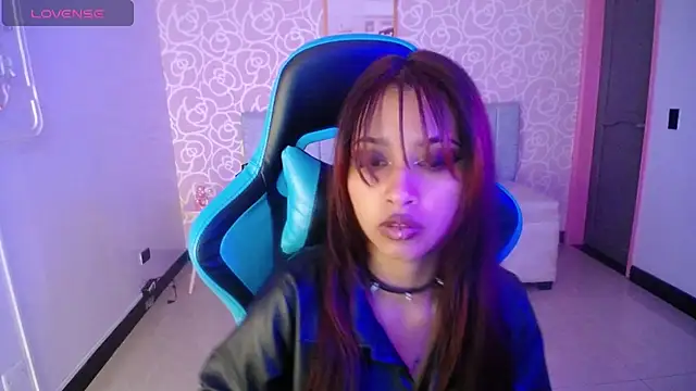 nilia ch online show from 01.23.25