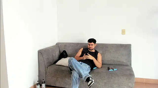 Snapshot of blueroom_party chatting on 03.12.25 blueroom party online show from 03.12.25