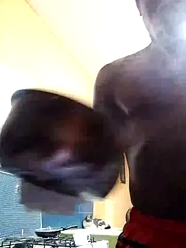 Snapshot of Elnegro28 chatting on 03.05.25 Elnegro28 online show from 03.05.25