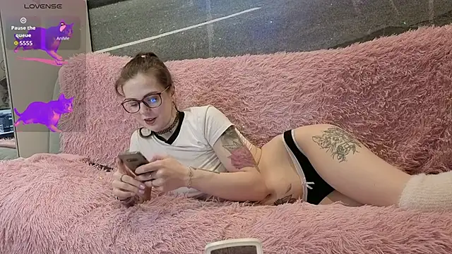 Snapshot of Iriss_Miller chatting on 02.26.26 Iriss Miller online show from 02.26.26