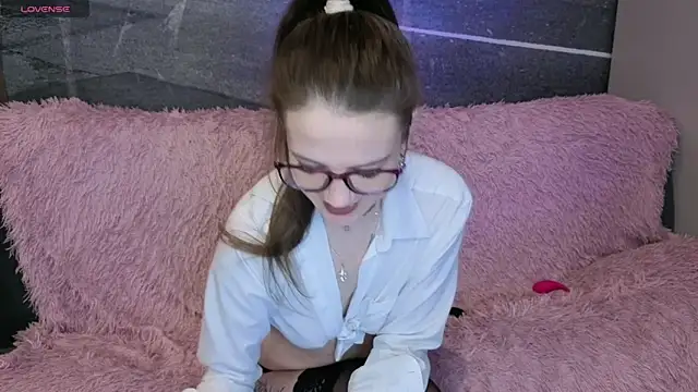 Snapshot of Iriss_Miller chatting on 02.27.26 Iriss Miller online show from 02.27.26