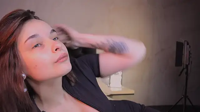 Snapshot of Bella_Alita chatting on 10.03.25 Bella Alita online show from 10.03.25