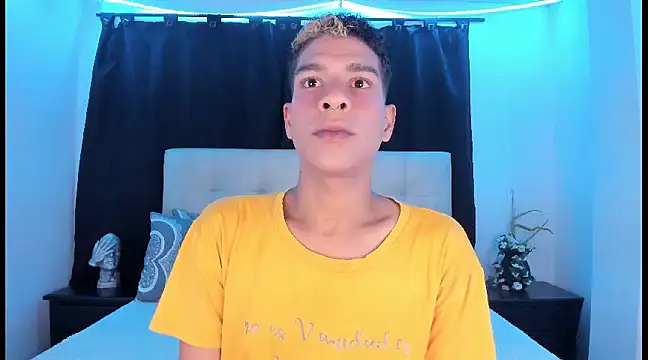 Snapshot of Ethan_Boyy chatting on 01.24.25 Ethan Boyy online show from 01.24.25