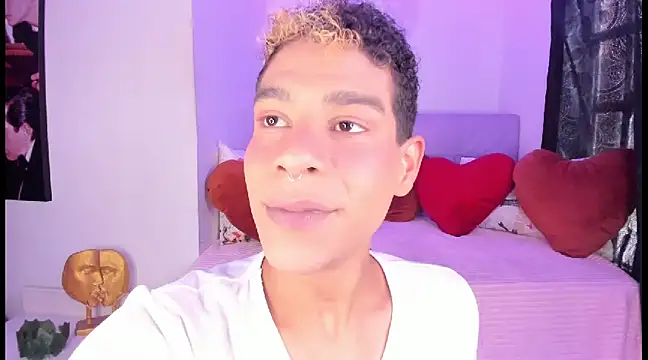 Snapshot of Ethan_Boyy chatting on 02.17.25 Ethan Boyy online show from 02.17.25