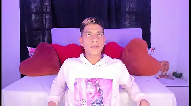Snapshot of Ethan_Boyy chatting on 02.26.25 Ethan Boyy online show from 02.26.25