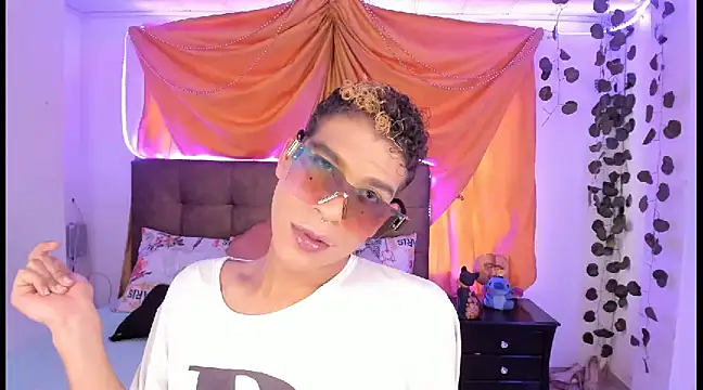 Snapshot of Ethan_Boyy chatting on 03.04.25 Ethan Boyy online show from 03.04.25