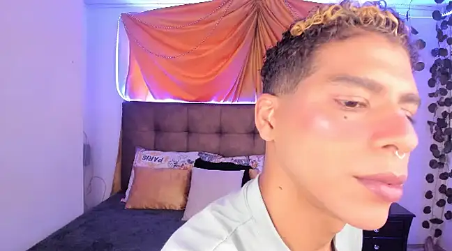 Snapshot of Ethan_Boyy chatting on 03.10.25 Ethan Boyy online show from 03.10.25