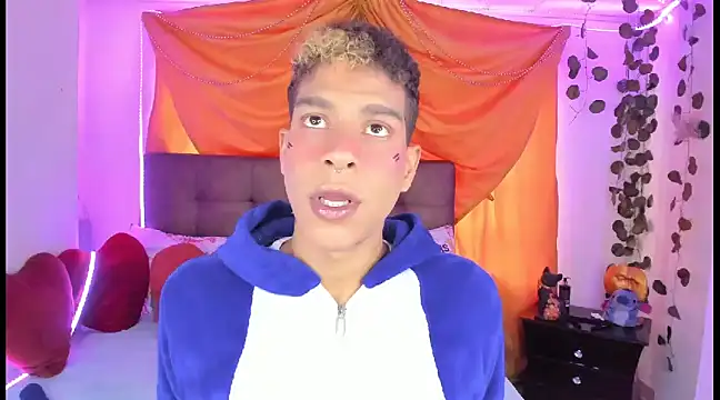 Snapshot of Ethan_Boyy chatting on 03.17.25 Ethan Boyy online show from 03.17.25