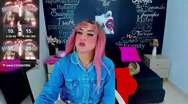 Georgina Giio online show from 01.12.25