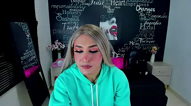 Georgina Giio online show from 01.15.25