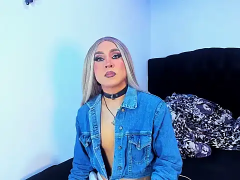 Georgina Giio online show from 10.31.25