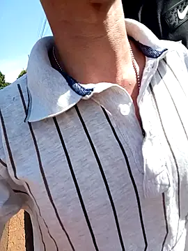 Snapshot of Frdrereeee chatting on 11.07.25 Frdrereeee online show from 11.07.25