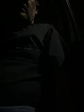 Snapshot of Inglphons chatting on 02.05.25 Inglphons online show from 02.05.25