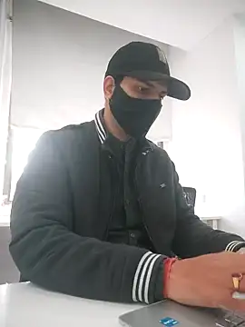 Snapshot of NikaYeptho chatting on 12.17.25 NikaYeptho online show from 12.17.25