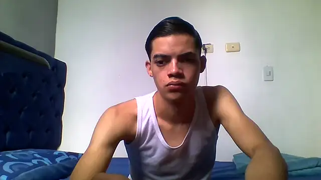 Latinos 2001 online show from 06.07.26