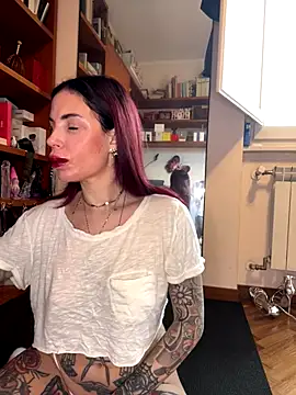 Dancing wmyselF  online show from 10.21.25